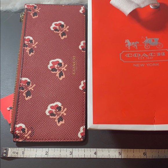 Used once! Coach wallet flowers zip - Picture 6 of 8